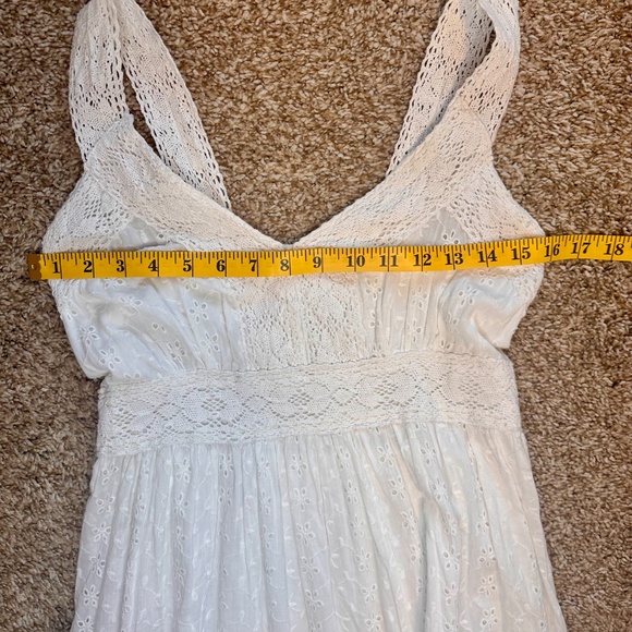 Magic, Sleeveless Eyelet Embroidered Tiered Maxi Dress, Size M - Picture 11 of 12